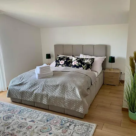 ゲストハウス O. W. Jodelka ウェバ