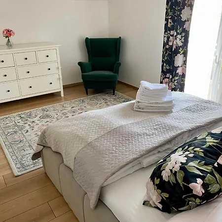 ゲストハウス O. W. Jodelka ウェバ