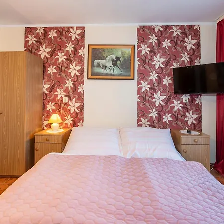 O. W. Jodelka 3* ウェバ