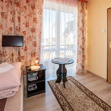 ゲストハウス O. W. Jodelka 3*