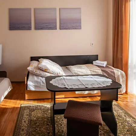 O. W. Jodelka ゲストハウス 3*