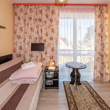 ゲストハウス O. W. Jodelka ウェバ