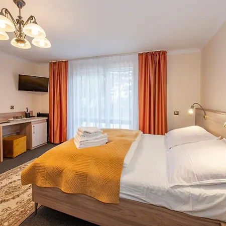 O. W. Jodelka 3* ウェバ