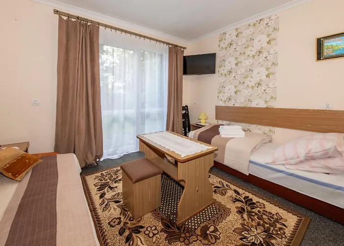 O. W. Jodelka 莱鲍