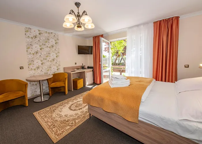 O. W. Jodelka 招待所 3*